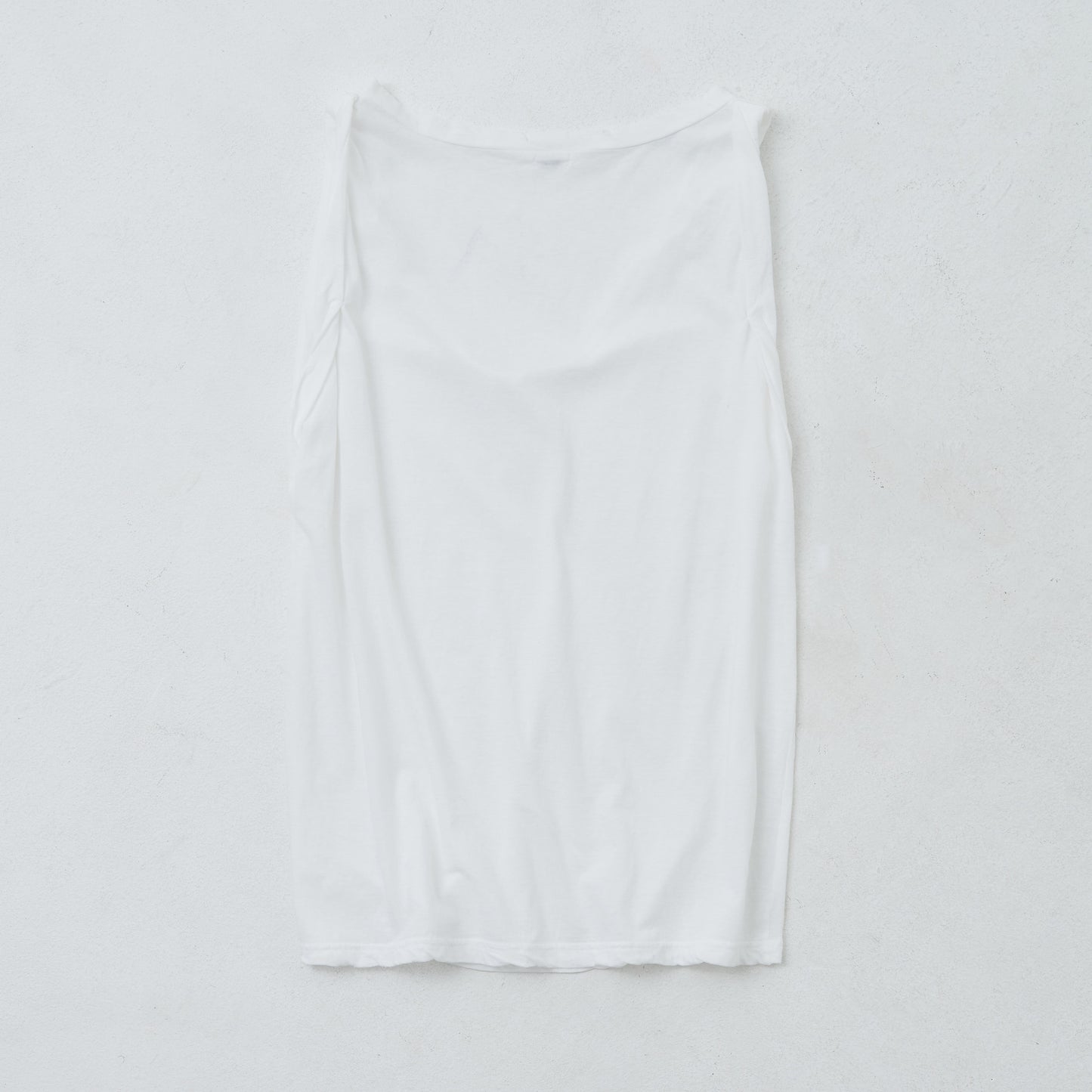ROLL-SLEEVE DAMAGE TOP WHITE