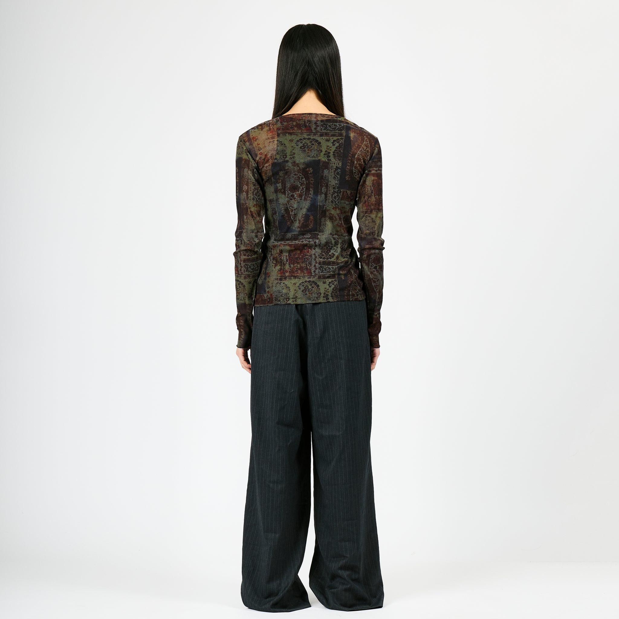 PRINTED FRONT ZIP LONGSLEEVE / BLACK PAISLEY